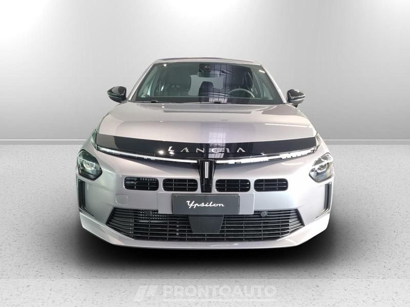 Usata Lancia Ypsilon 101 CV (74 kW) 2024 Grigio076 Utilitaria