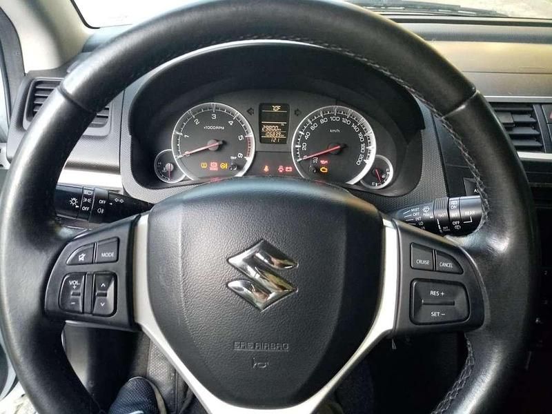 Usata Suzuki Swift 75 CV (55 kW) 2015 Bianco Berlina