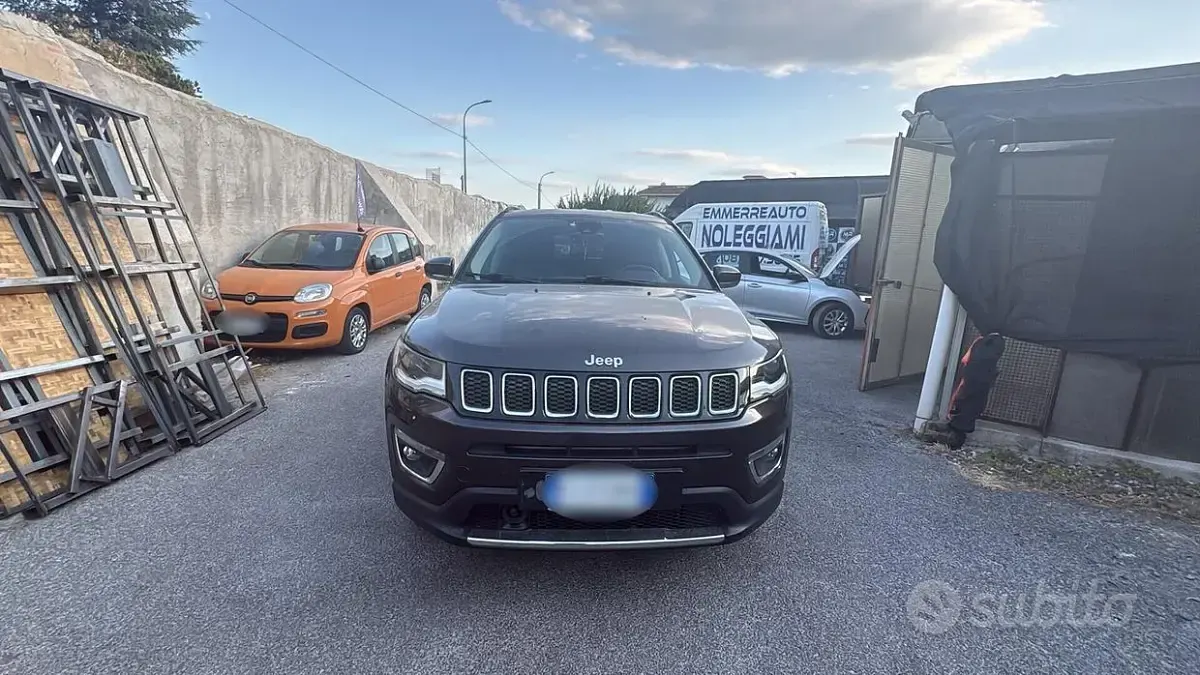 Usata Jeep Compass Limited 140 CV (102 kW) 2017 Nero SUV