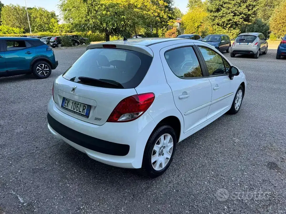 Usata Peugeot 206 60 CV (44 kW) 2010 Bianco Utilitaria