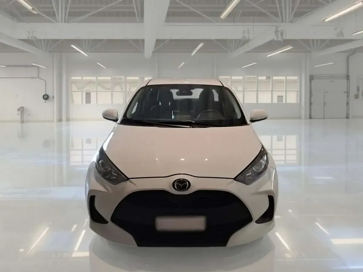 Usata Mazda 2 92 CV (67 kW) 2023 Bianco Utilitaria