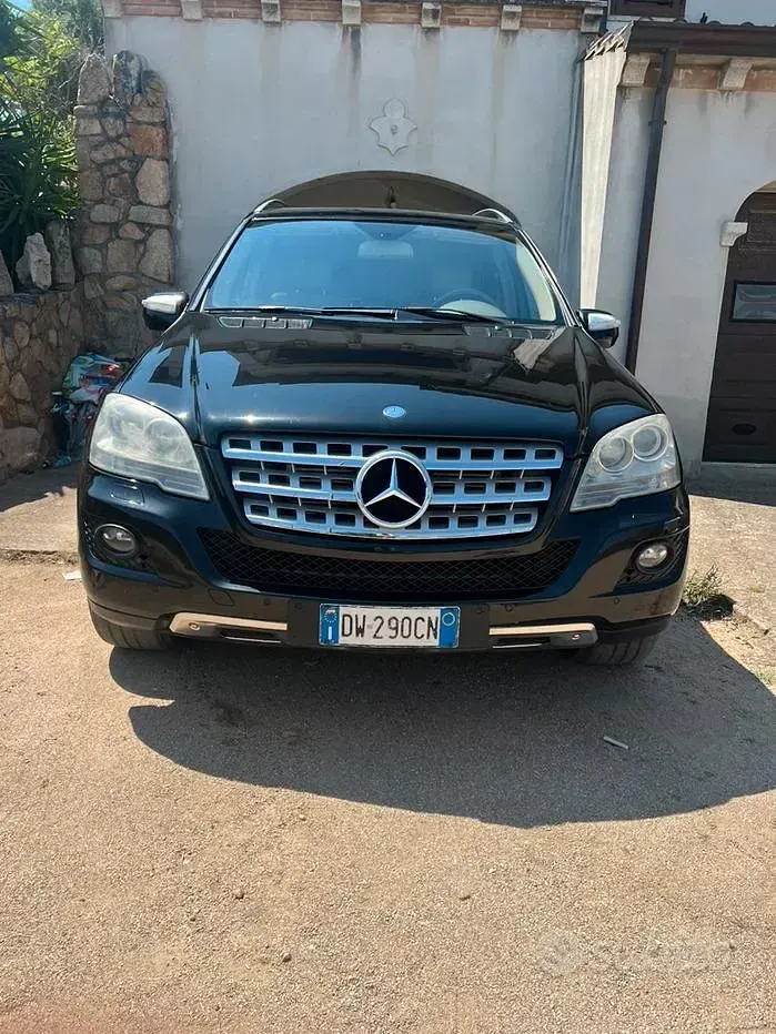 Usata Mercedes ML320 224 CV (164 kW) 2009 Nero SUV