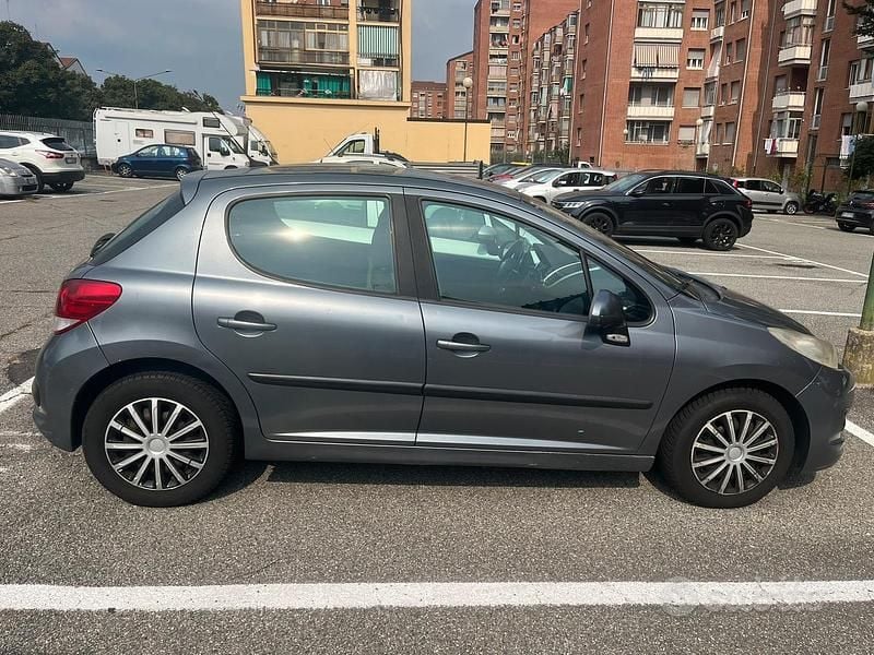 Usata Peugeot 207 75 CV (55 kW) 2009 Grigio Berlina