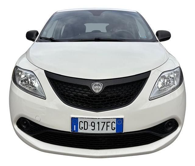 Usata Lancia Ypsilon S 69 CV (50 kW) 2020 Bianco(met.) Utilitaria