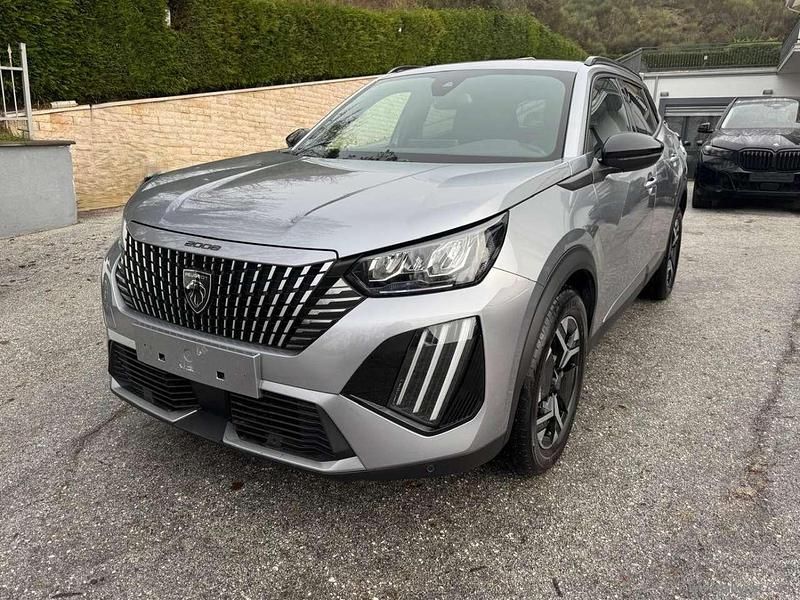 Grigio Usata 2024 Peugeot 2008 Allure SUV | 18.990 € (Buon prezzo) - Immagine 1/4