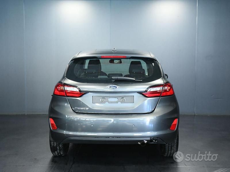 Usata Ford Fiesta Titanium 75 CV (55 kW) 2023 Grigio Utilitaria