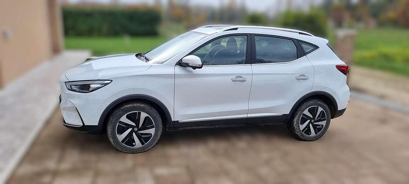 Usata MG ZS Luxury 117 kW (160 CV) 2023 Bianco SUV
