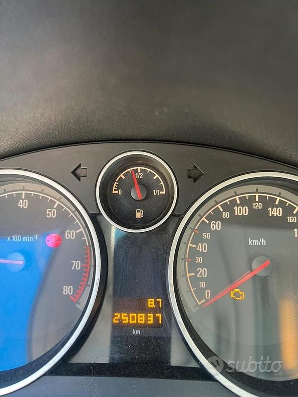 Usata Opel Zafira Eco 150 CV (110 kW) 2011 Nero Monovolume