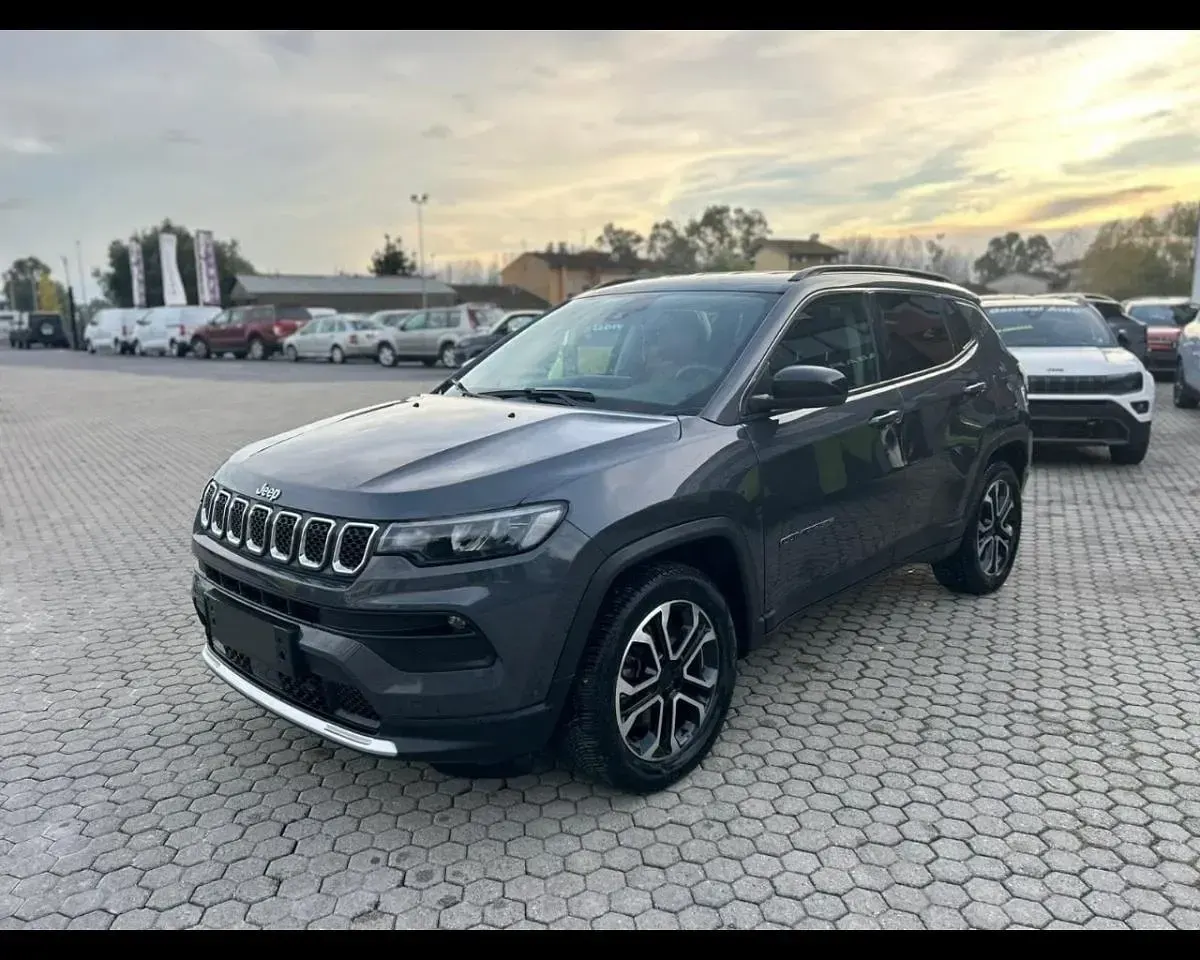 Usata Jeep Compass Limited 190 CV (139 kW) 2022 Grigio SUV
