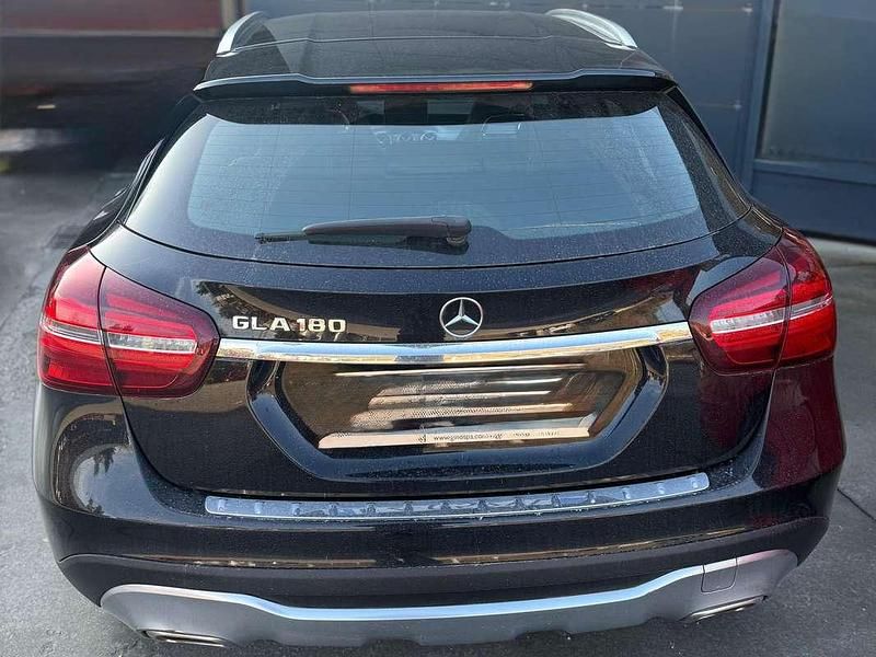 Usata Mercedes GLA180 140 CV (102 kW) 2020 Nero SUV