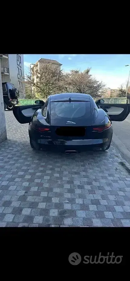 Usata Jaguar F-Type 300 CV (220 kW) 2017 Nero Coupé
