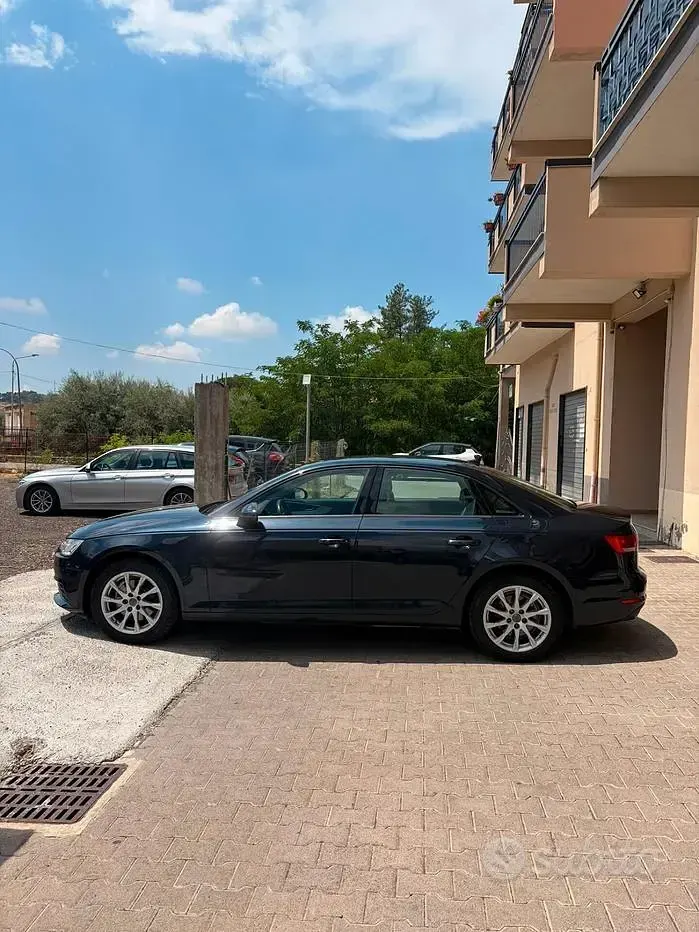 Usata Audi A4 Business 150 CV (110 kW) 2016 Bluazzurro Berlina