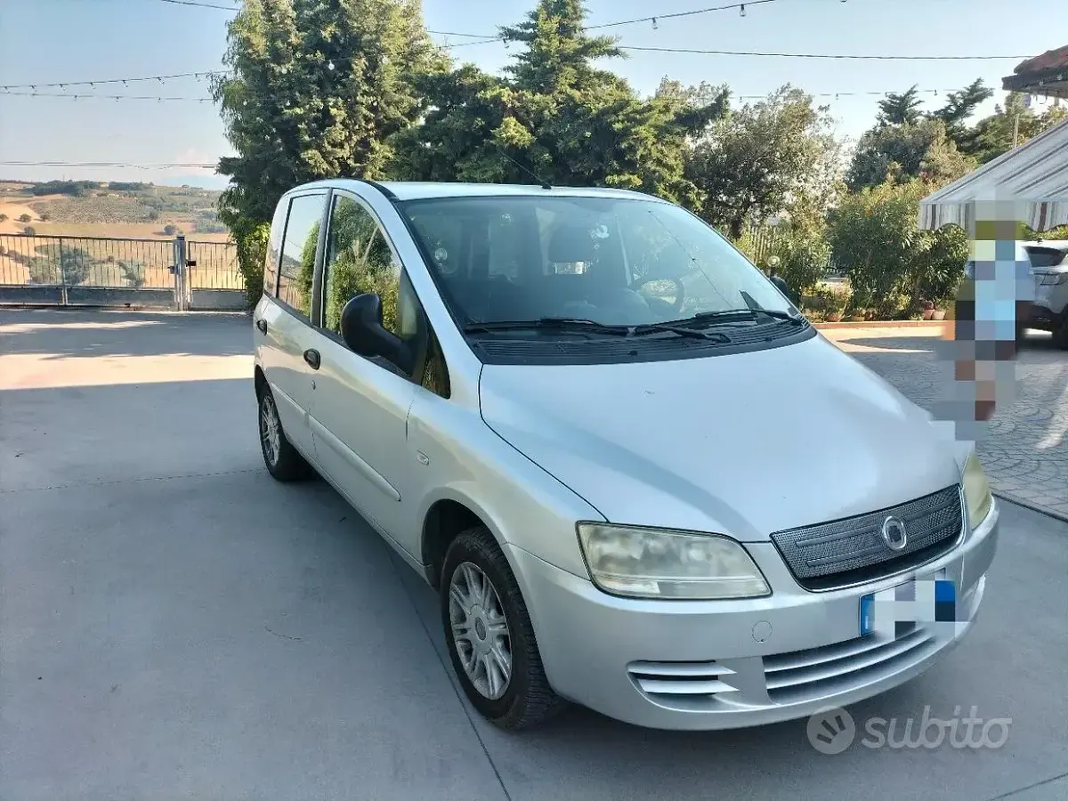 Usata Fiat Multipla 103 CV (75 kW) 2008 Grigio Monovolume