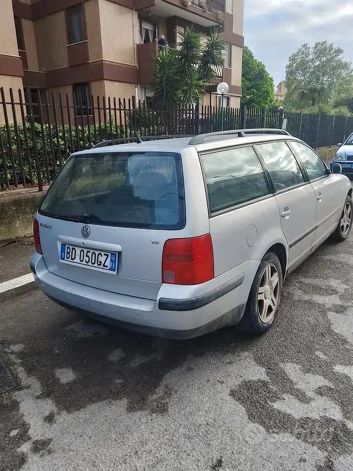 Usata VW Passat 125 CV (91 kW) 1999 Grigio Station wagon