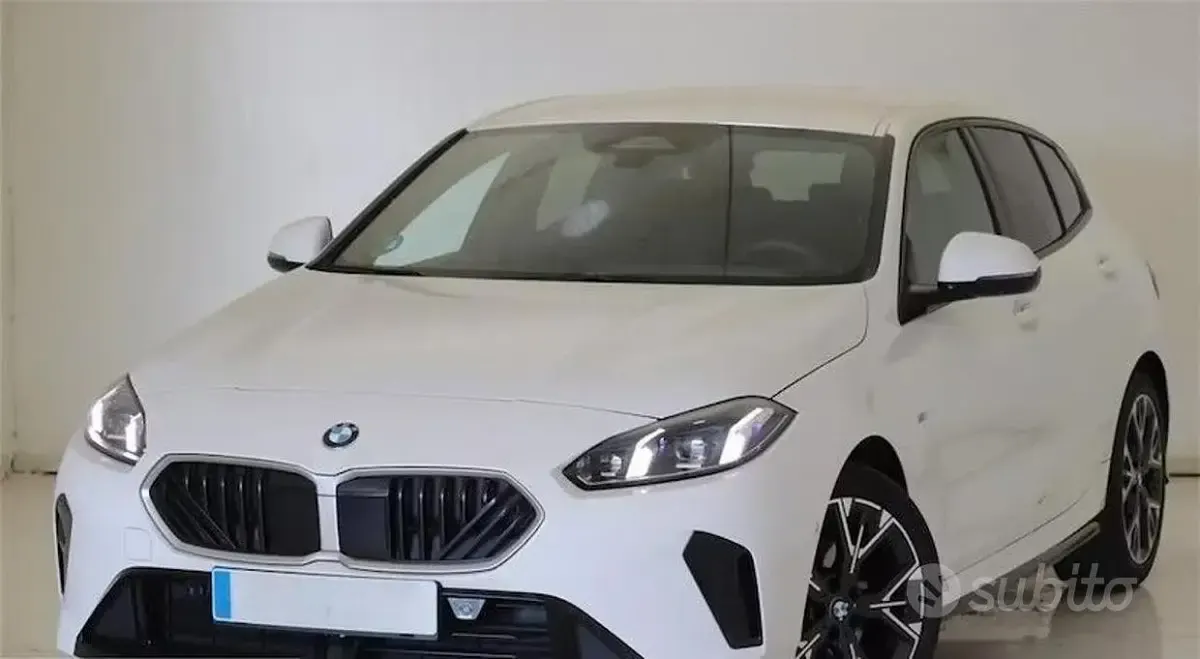 Usata BMW 118 M Sport 163 CV (119 kW) 2025 Grigio Utilitaria