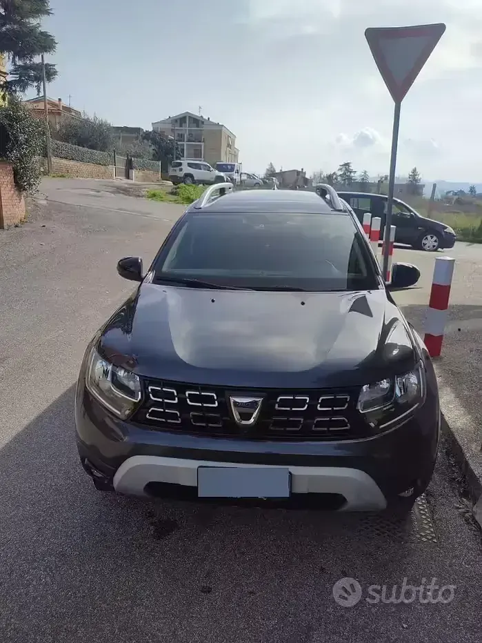 Usata Dacia Duster 101 CV (74 kW) 2021 Grigio SUV