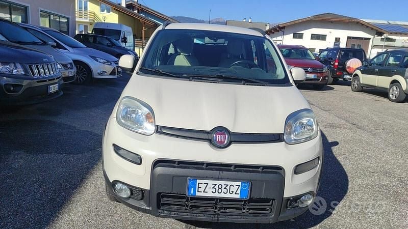 Usata Fiat Panda 4x4 85 CV (62 kW) 2015 Beige Utilitaria