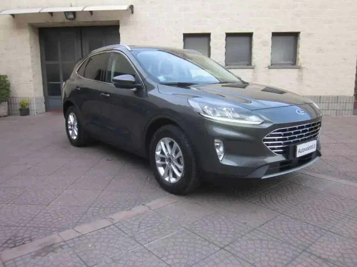 Usata Ford Kuga Titanium 120 CV (88 kW) 2020 Grigio SUV