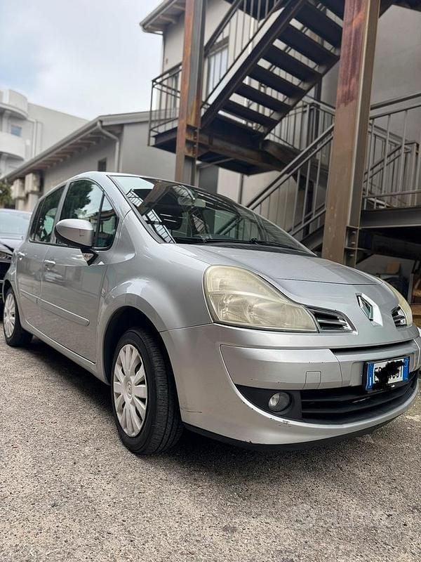 Usata Renault Modus 2013 Grigio Monovolume