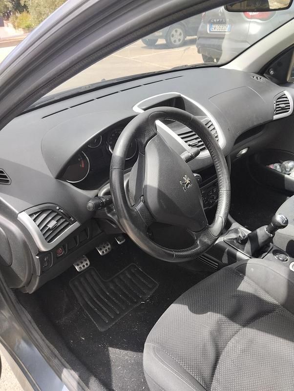 Usata Peugeot 206 59 CV (43 kW) 2011 Grigio Berlina