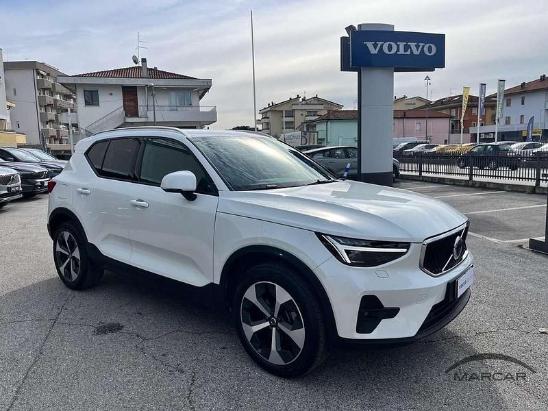 Usata Volvo XC40 Core 163 CV (119 kW) 2025 Bianco SUV