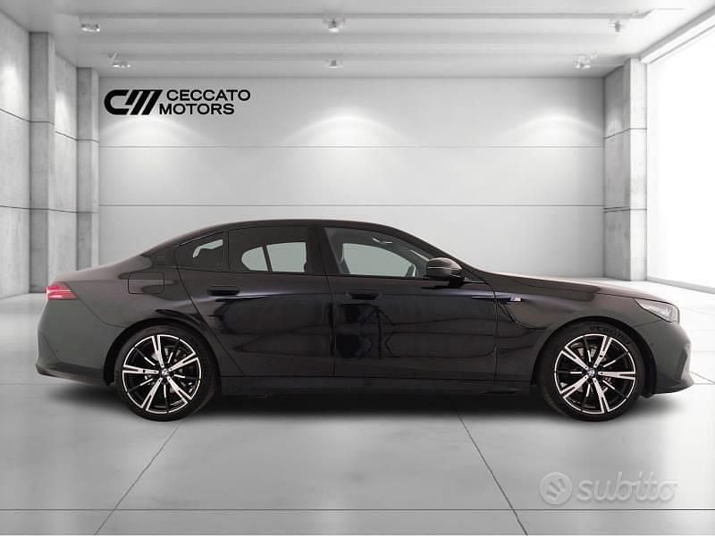 Usata BMW 520 M Sport 197 CV (144 kW) 2023 Nero Berlina