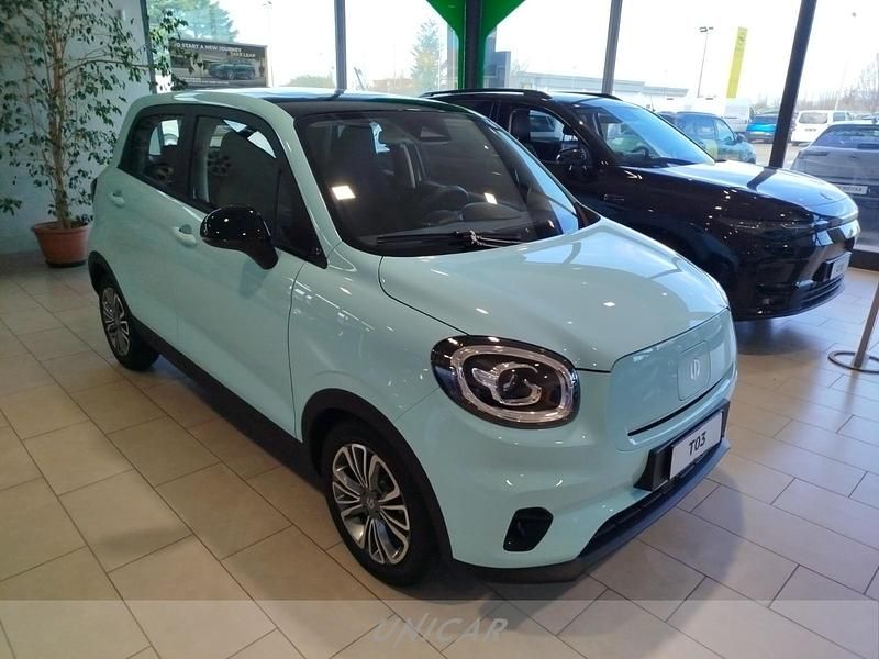Nuova Leapmotor T03 2026 Blu/azzurronero Utilitaria