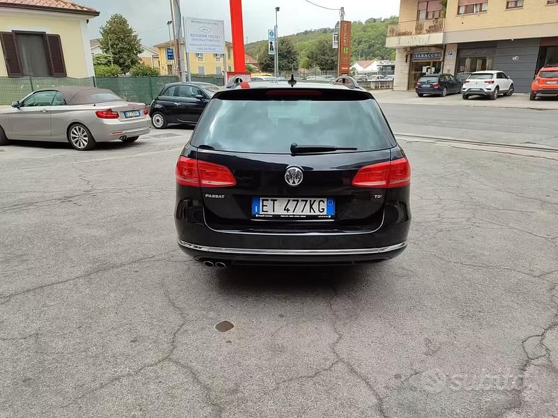 Usata VW Passat 105 CV (77 kW) 2013 Nero Station wagon