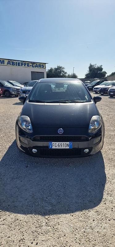 Usata Fiat Punto Lounge 95 CV (69 kW) 2016 Blu Berlina