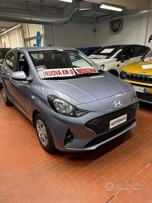 Nuova Hyundai i10 63 CV (46 kW) 2025 Grigio Utilitaria