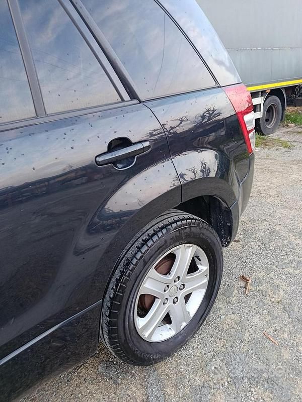 Usata Suzuki Grand Vitara 129 CV (94 kW) 2006 Nero SUV