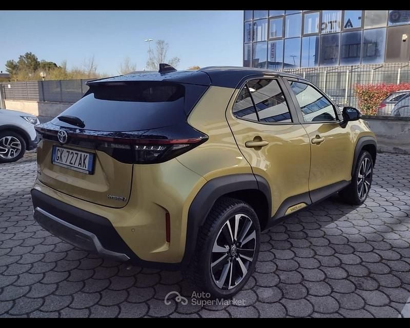 Usata Toyota Yaris Hybrid 92 CV (67 kW) 2022 Giallo Pick-up