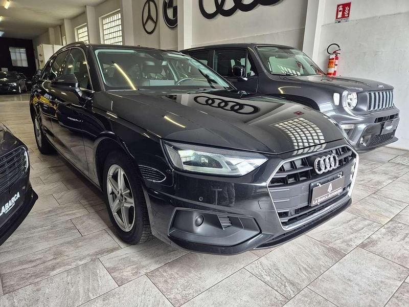Gebraucht Audi A4 Advanced Plus 136 PS (100 kW) 2022 Schwarz Kombi