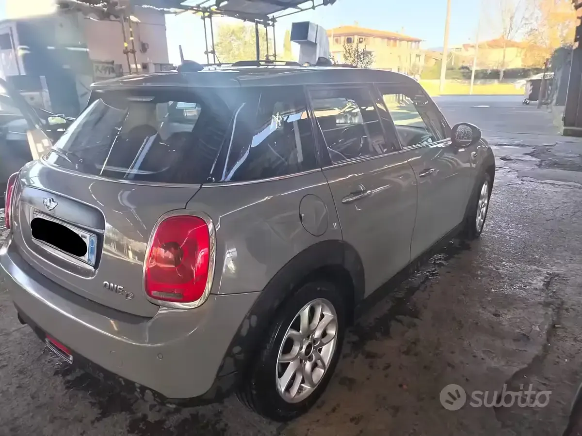 Begagnad Mini One D 2017 Halvkombi
