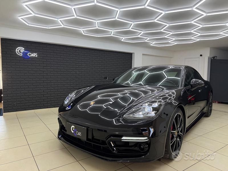 Usata Porsche Panamera 460 CV (338 kW) 2019 Nero Berlina