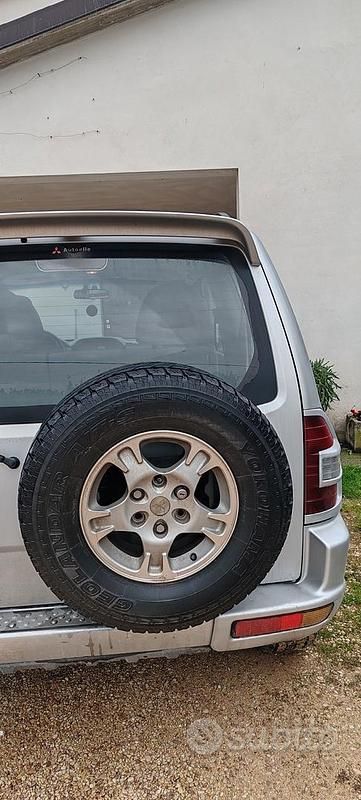 Usata Mitsubishi Pajero 160 CV (117 kW) 2002 Grigio SUV