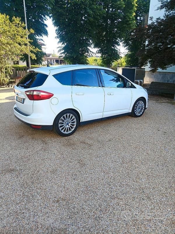 Usata Ford C-MAX Titanium 116 CV (85 kW) 2015 Bianco Monovolume