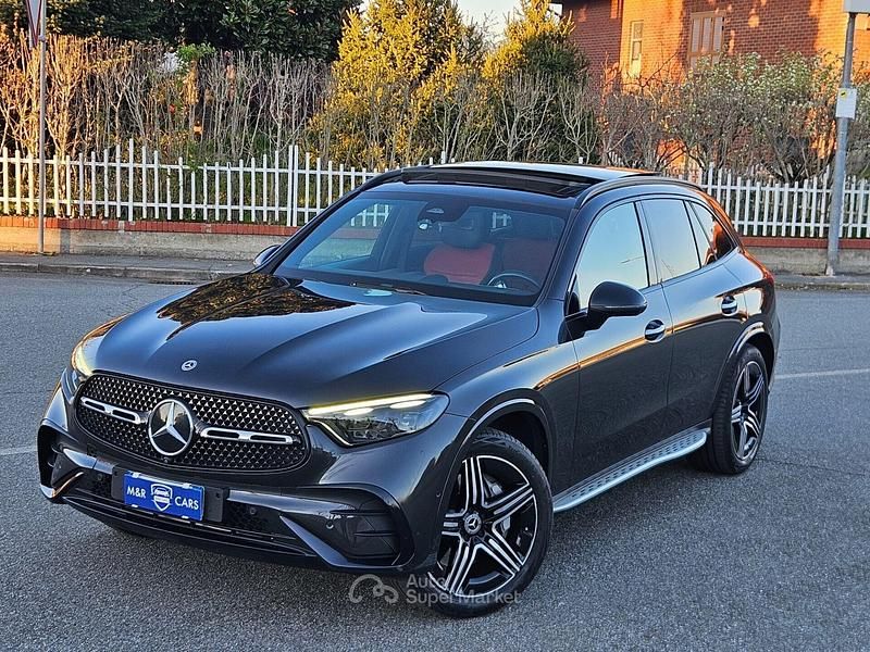 Usata Mercedes GLC300e AMG Line Premium 258 CV (189 kW) 2024 Marrone Station wagon