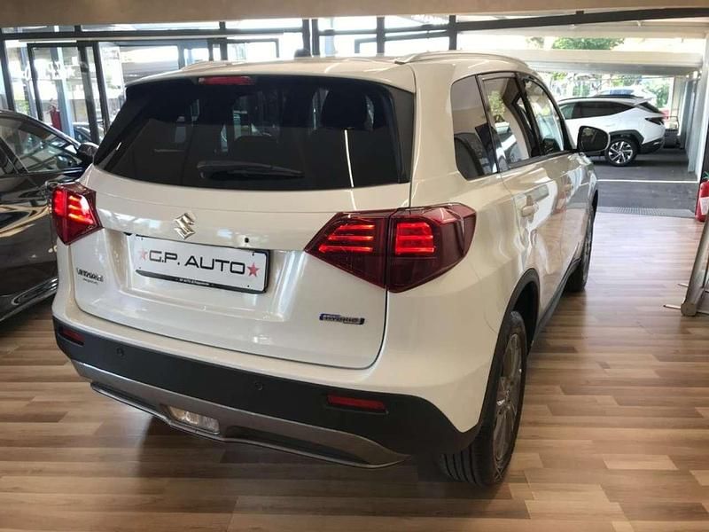 Usata Suzuki Vitara Cool 129 CV (94 kW) 2024 Bianco SUV