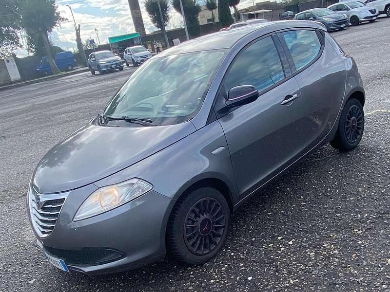 Usata Lancia Ypsilon S 95 CV (69 kW) 2013 Grigio Utilitaria