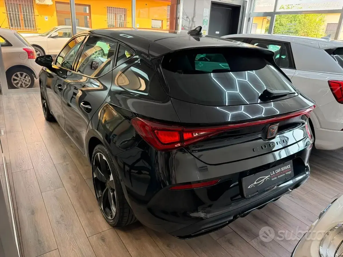 Usata Cupra Leon 150 CV (110 kW) 2024 Nero Berlina