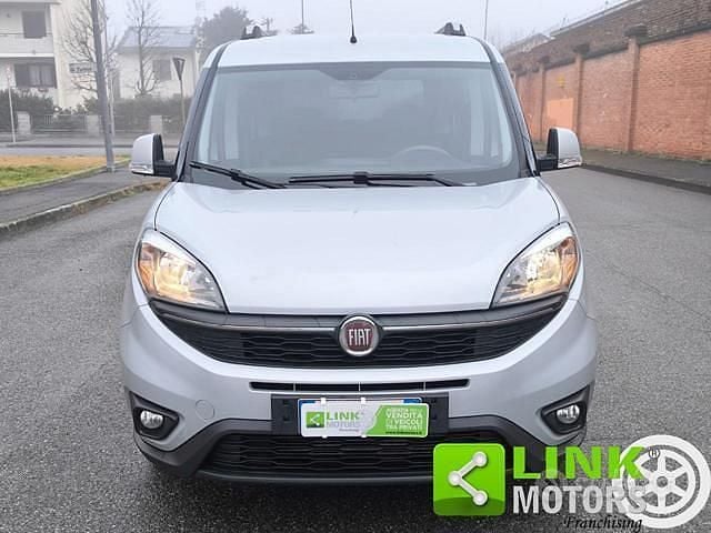 Usata Fiat Doblò Lounge 95 CV (69 kW) 2016 Grigio Monovolume
