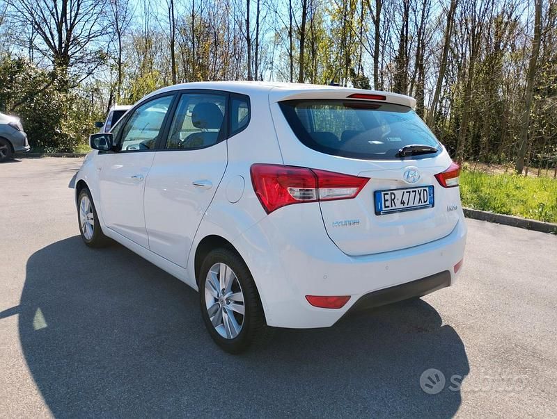 Usata Hyundai ix20 90 CV (66 kW) 2013 Bianco Utilitaria