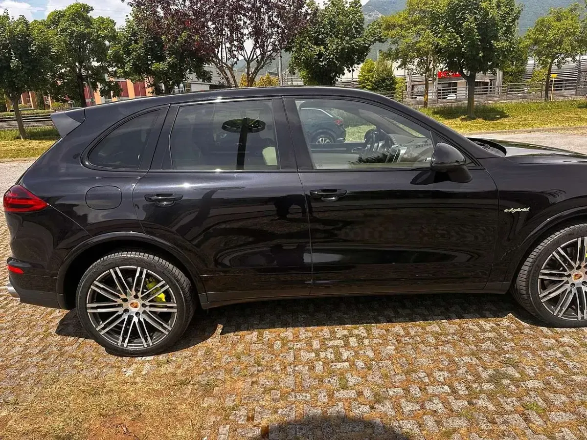 Usata Porsche Cayenne 333 CV (244 kW) 2016 Nero SUV