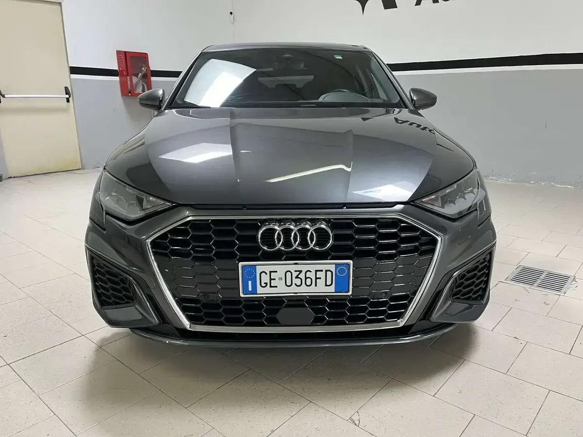 Usata Audi A3 S-Line 116 CV (85 kW) 2021 Grigio Berlina