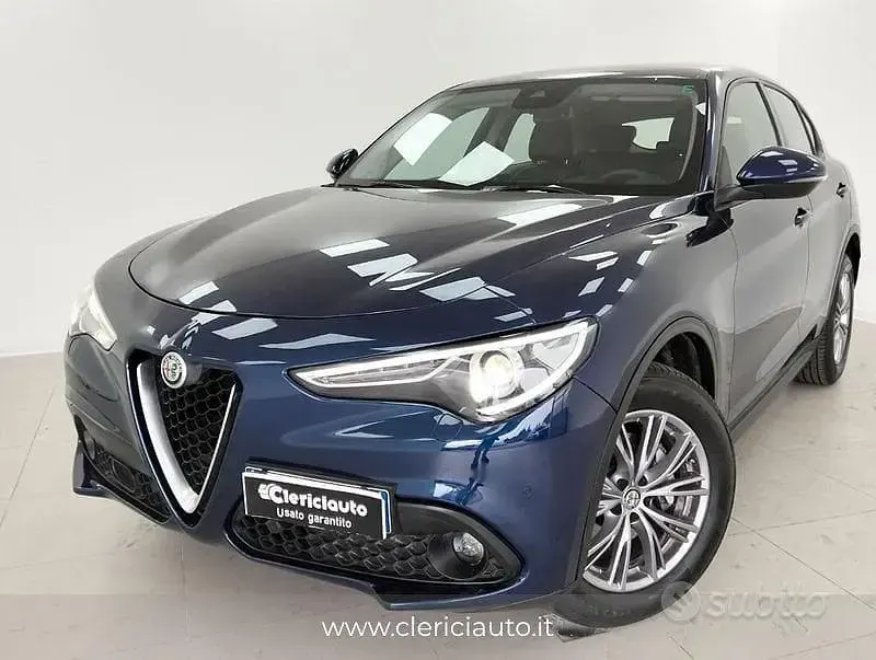 Usata Alfa Romeo Stelvio Executive 210 CV (154 kW) 2018 Blu SUV