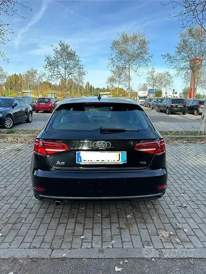 Usata Audi A3 Sport 116 CV (85 kW) 2018 Nero Berlina