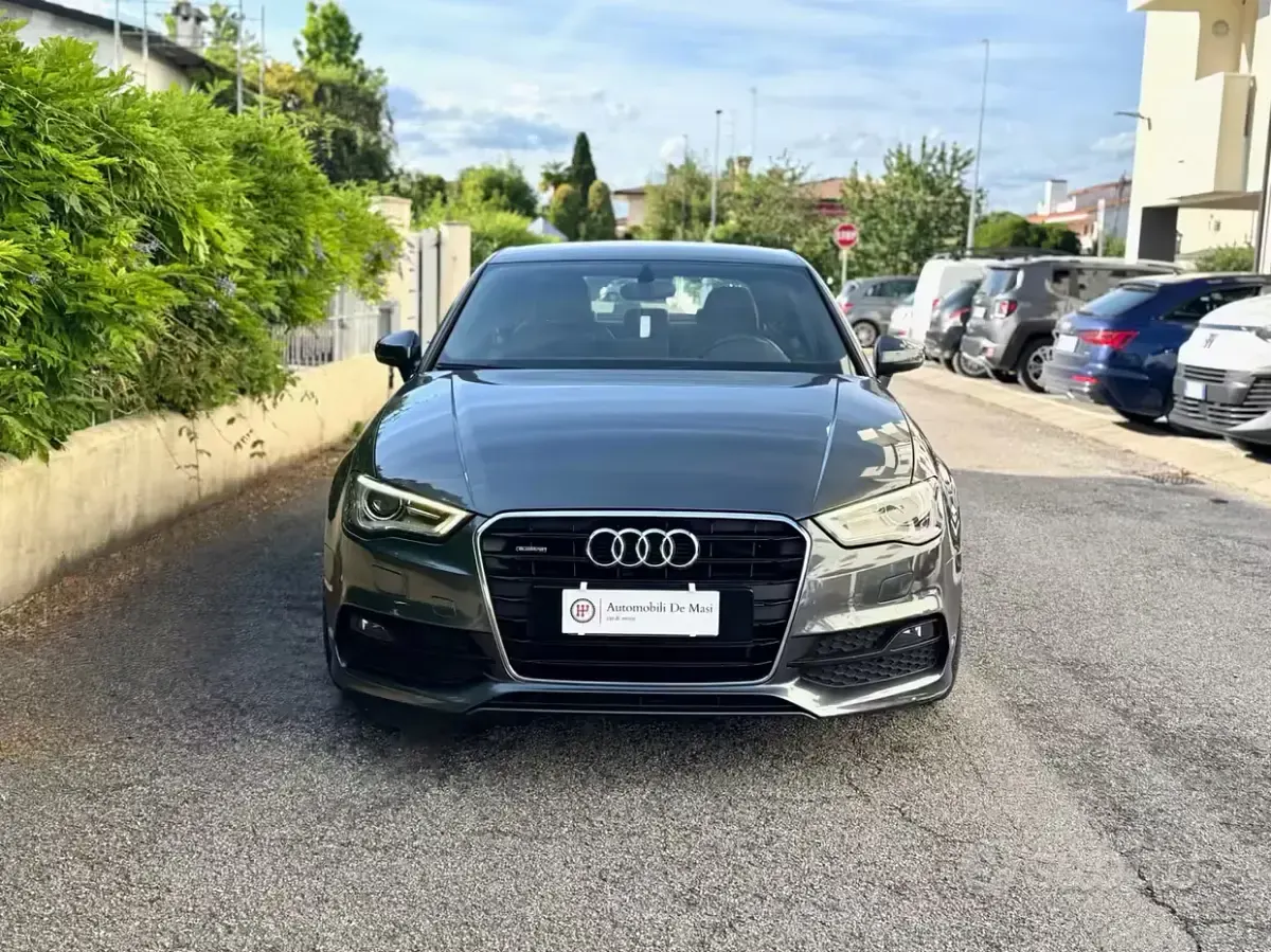 Usata Audi A3 S-Line 180 CV (132 kW) 2015 Grigio Berlina