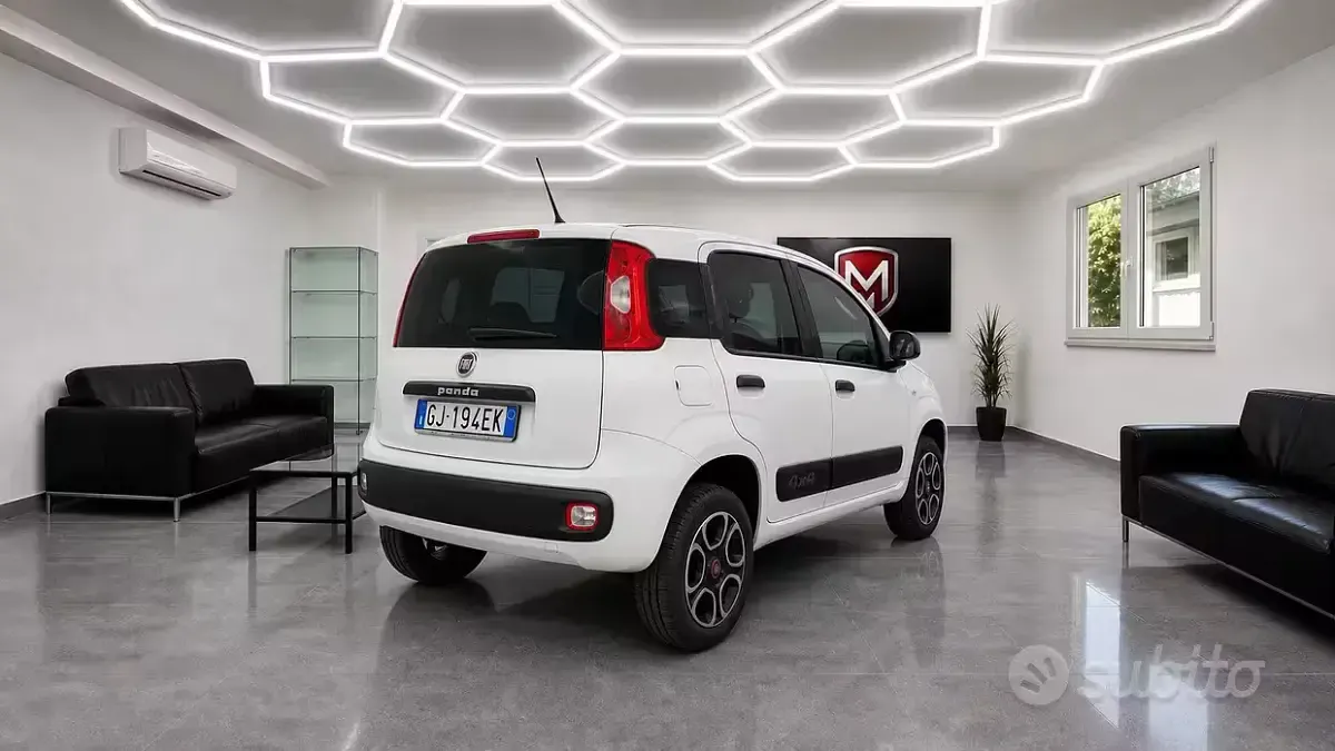 Usata Fiat Panda 4x4 Pop 85 CV (62 kW) 2022 Bianco Utilitaria
