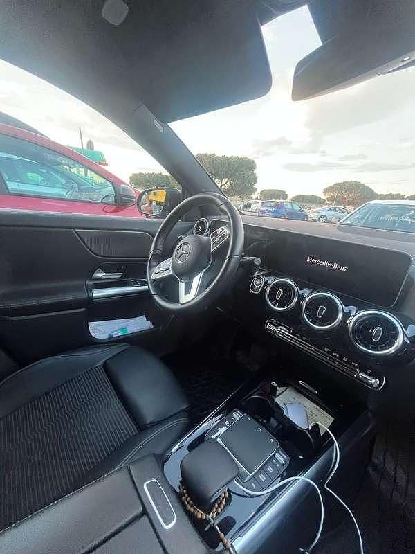 Begagnad Mercedes 200 204 HK (150 kW) 2020 Svart SUV